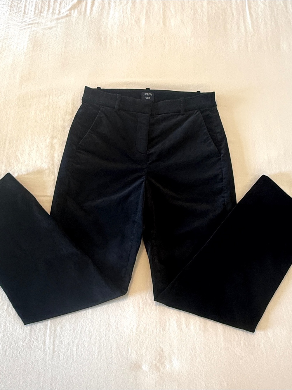 Women’s J. Crew Black Straight-Leg Velvet Pants. Size 4. Classic & Timeless